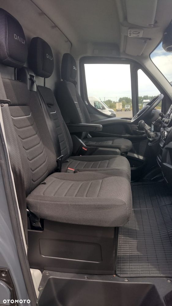 Iveco DAILY furgon 18m3 35S18 manual ASO serwisowany - 18
