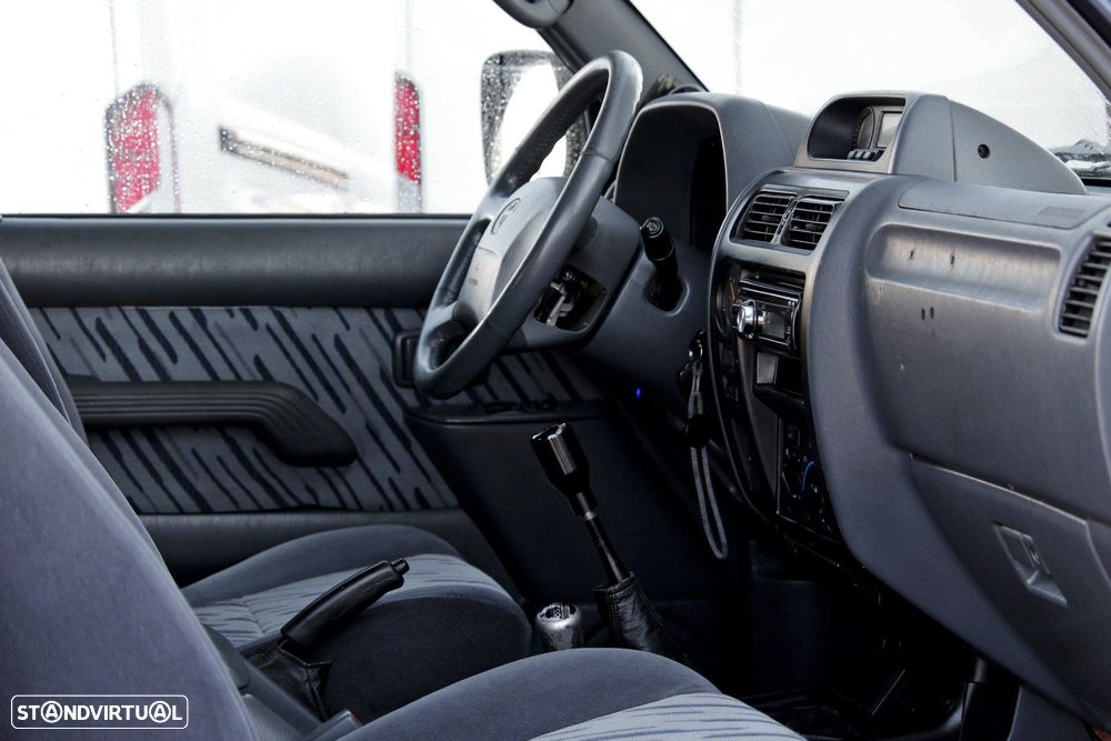 Toyota Land Cruiser 3.0 TD Pack 1 - 13