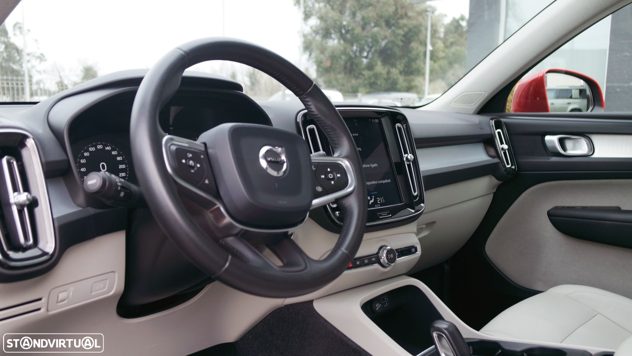 Volvo XC 40 2.0 D3 Momentum Plus Geartronic - 11