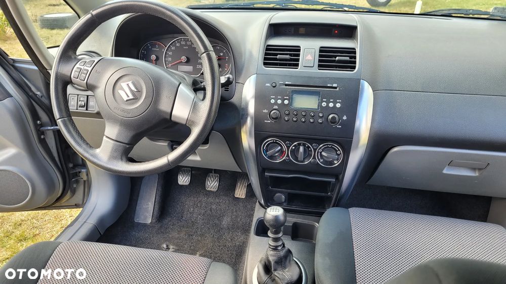 Suzuki SX4 - 8