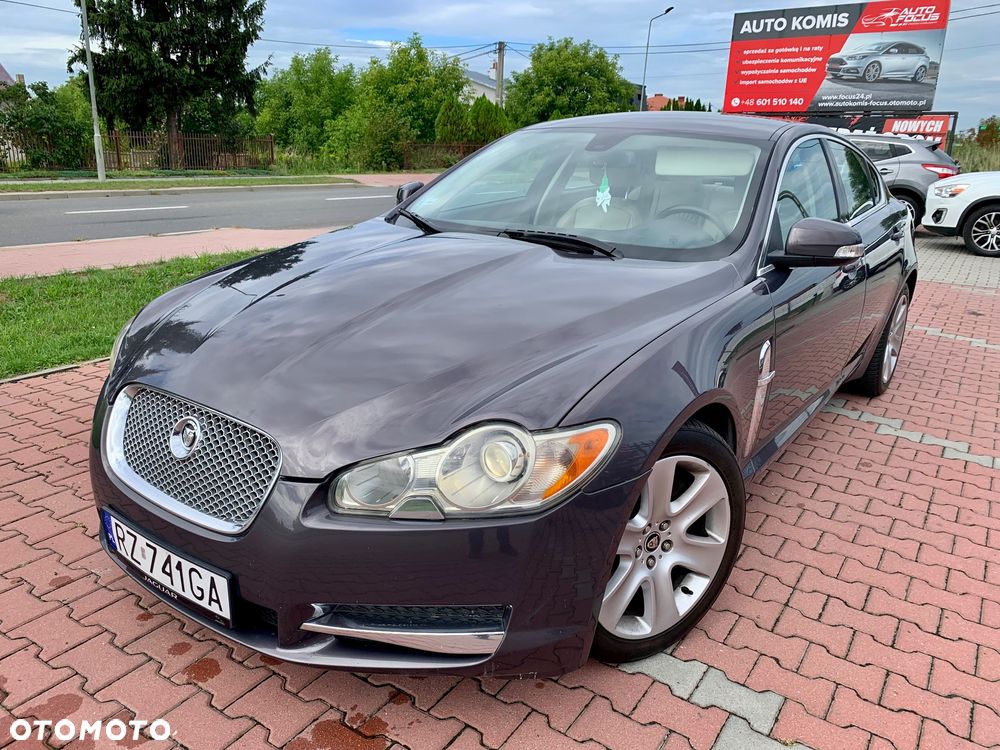 Jaguar XF 2.7 V6 Premium Luxury - 4