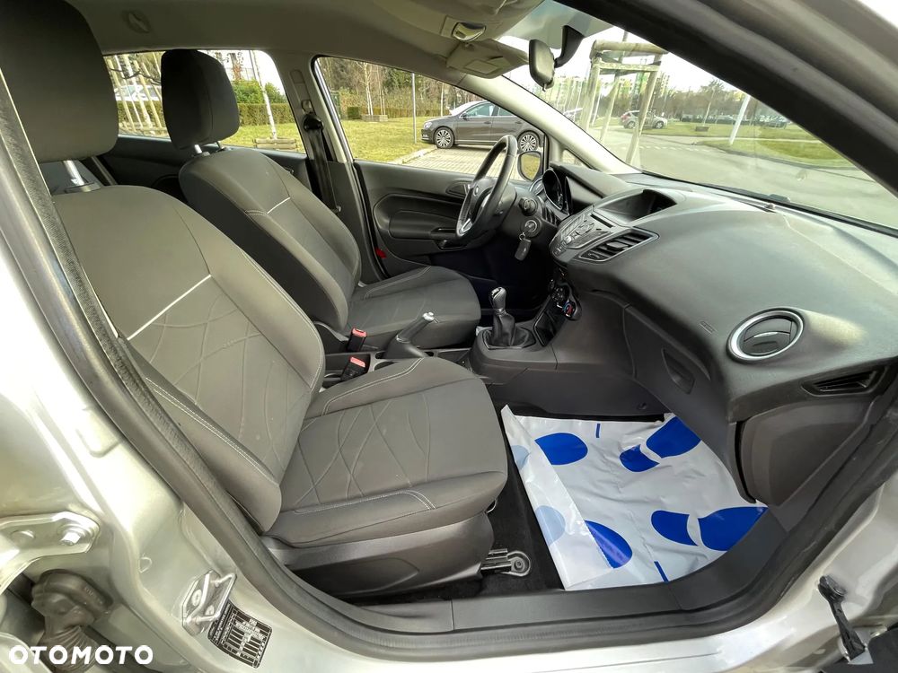 Ford Fiesta 1.25 Celebration - 14