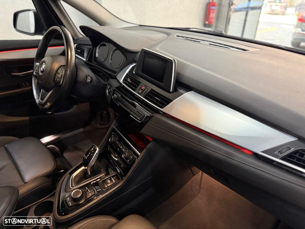 BMW 216 Active Tourer d Line Sport Auto - 18