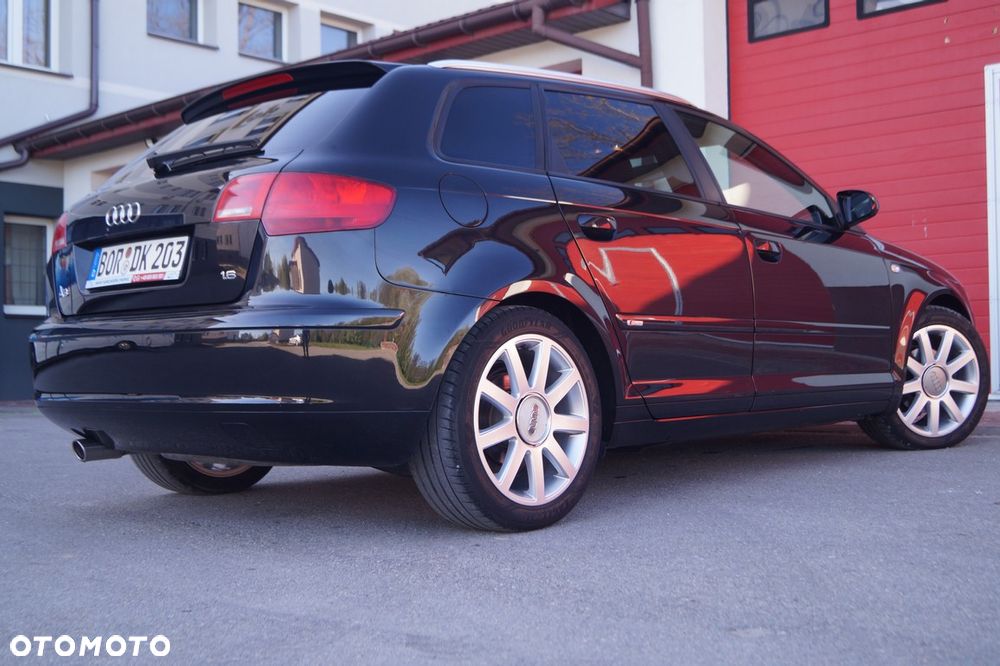 Audi A3 Sportback 1.6 FSI S line Sportpaket plus - 15