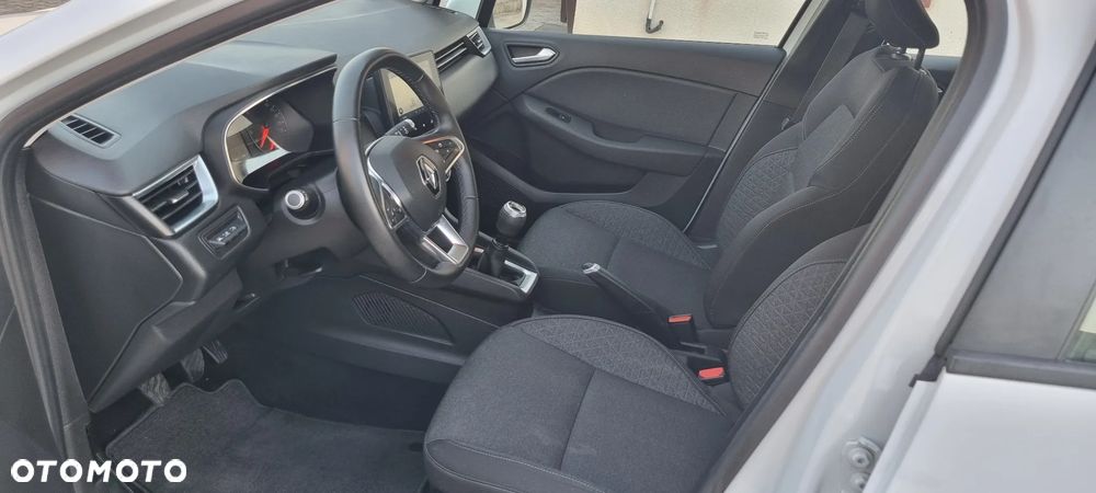Renault Clio - 12