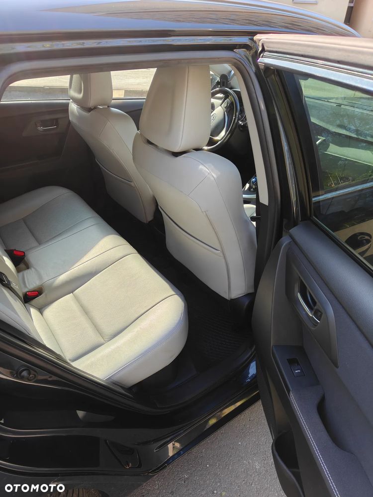 Toyota Auris - 9