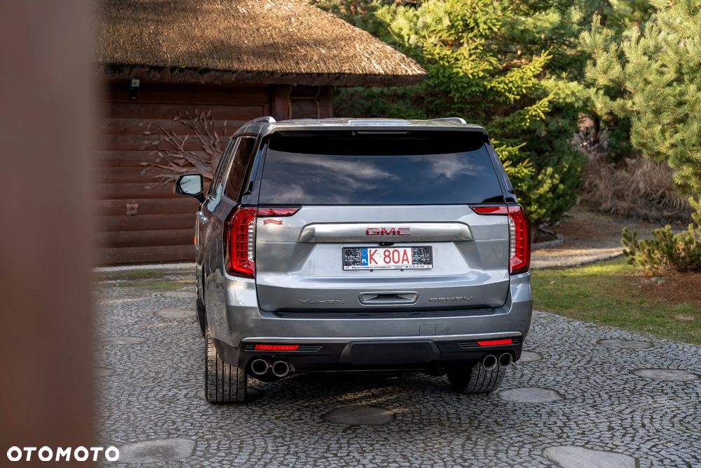 GMC Yukon - 19