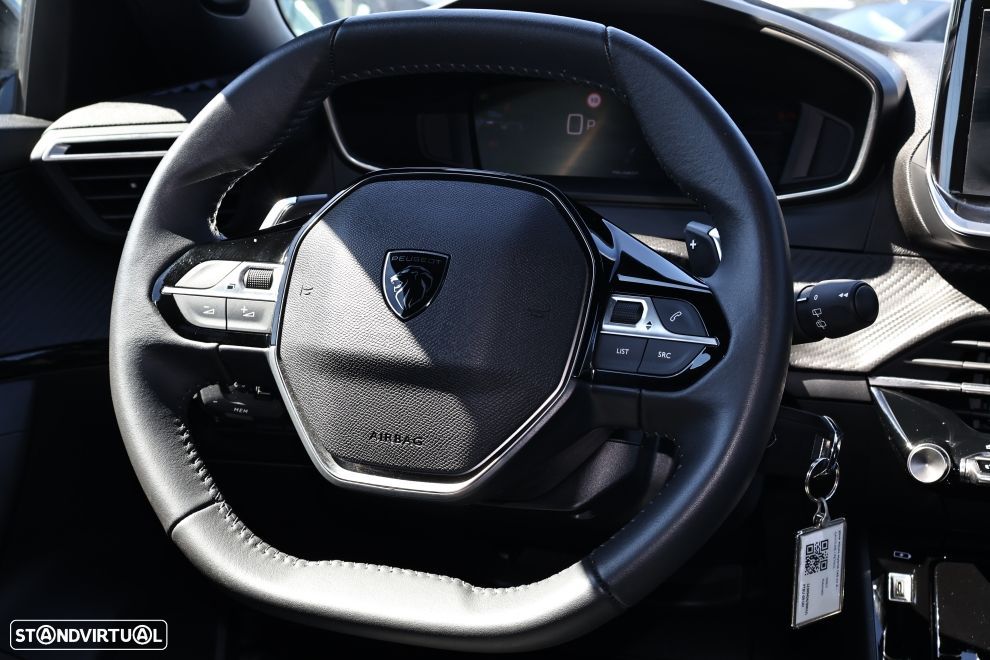 Peugeot 2008 1.2 Hybrid Allure e-DCS6 - 11