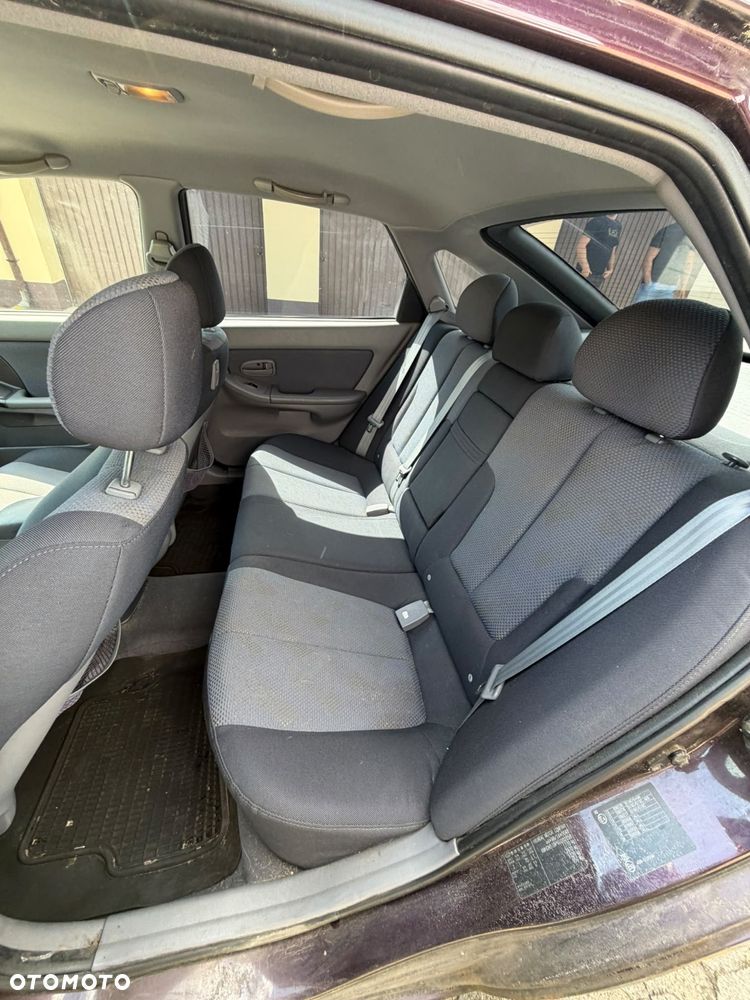Hyundai Elantra - 6