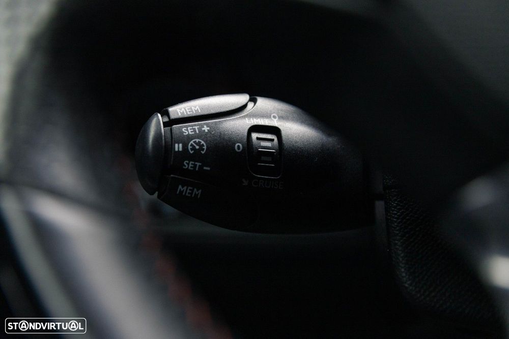 Peugeot 308 1.6 BlueHDi GT Line - 33