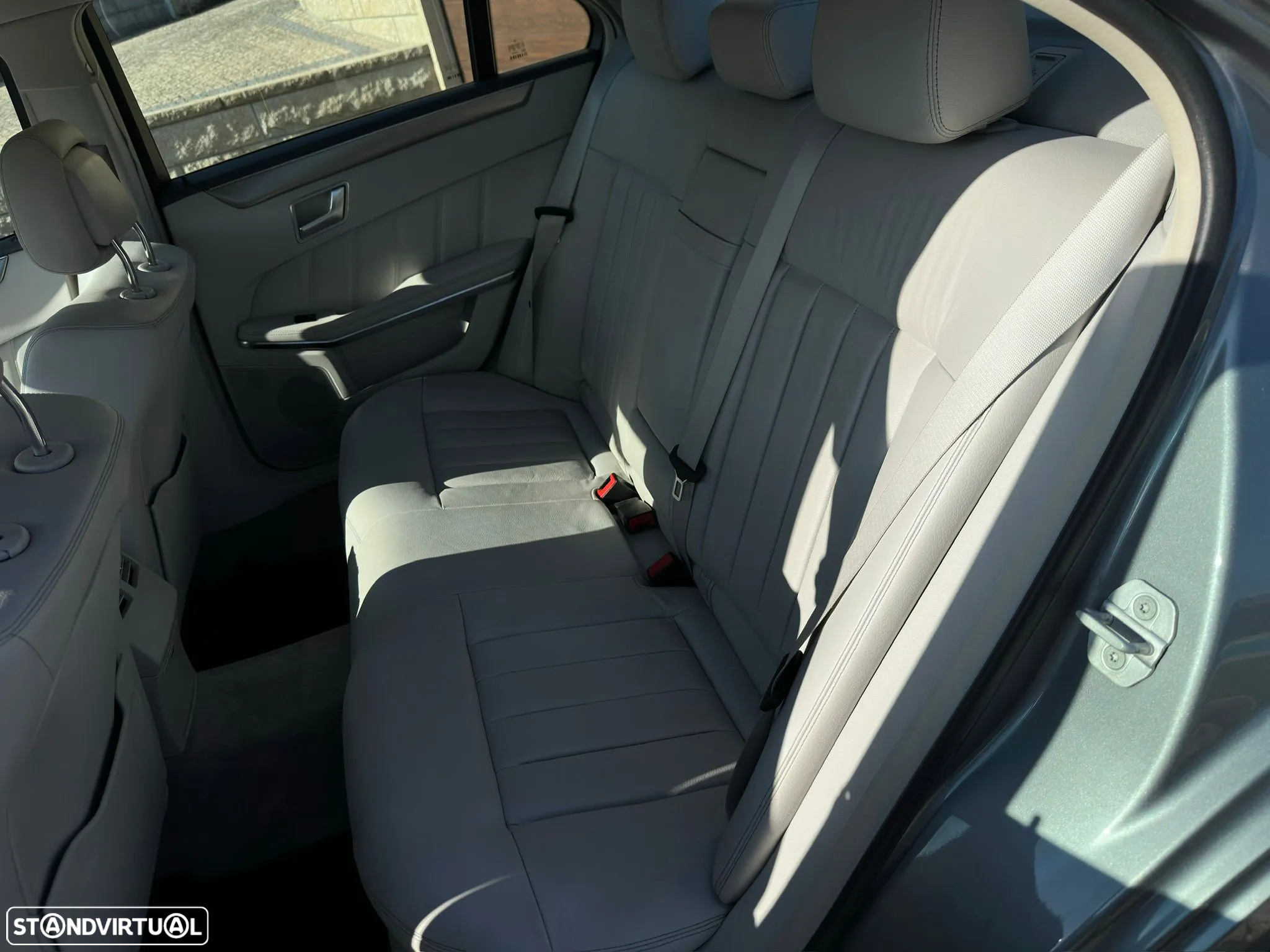 Mercedes-Benz E 300 Bluetec Hybrid Avantgarde 107g - 17