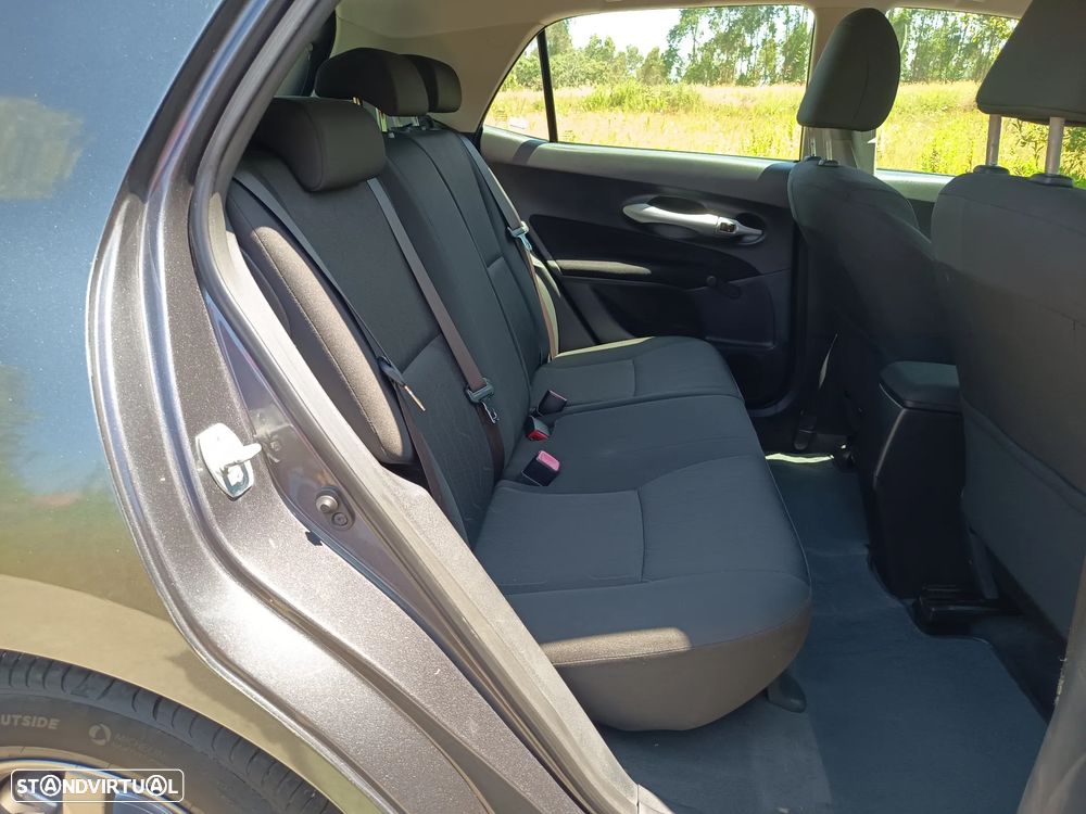 Toyota Auris 1.4 D-4D Comfort - 17