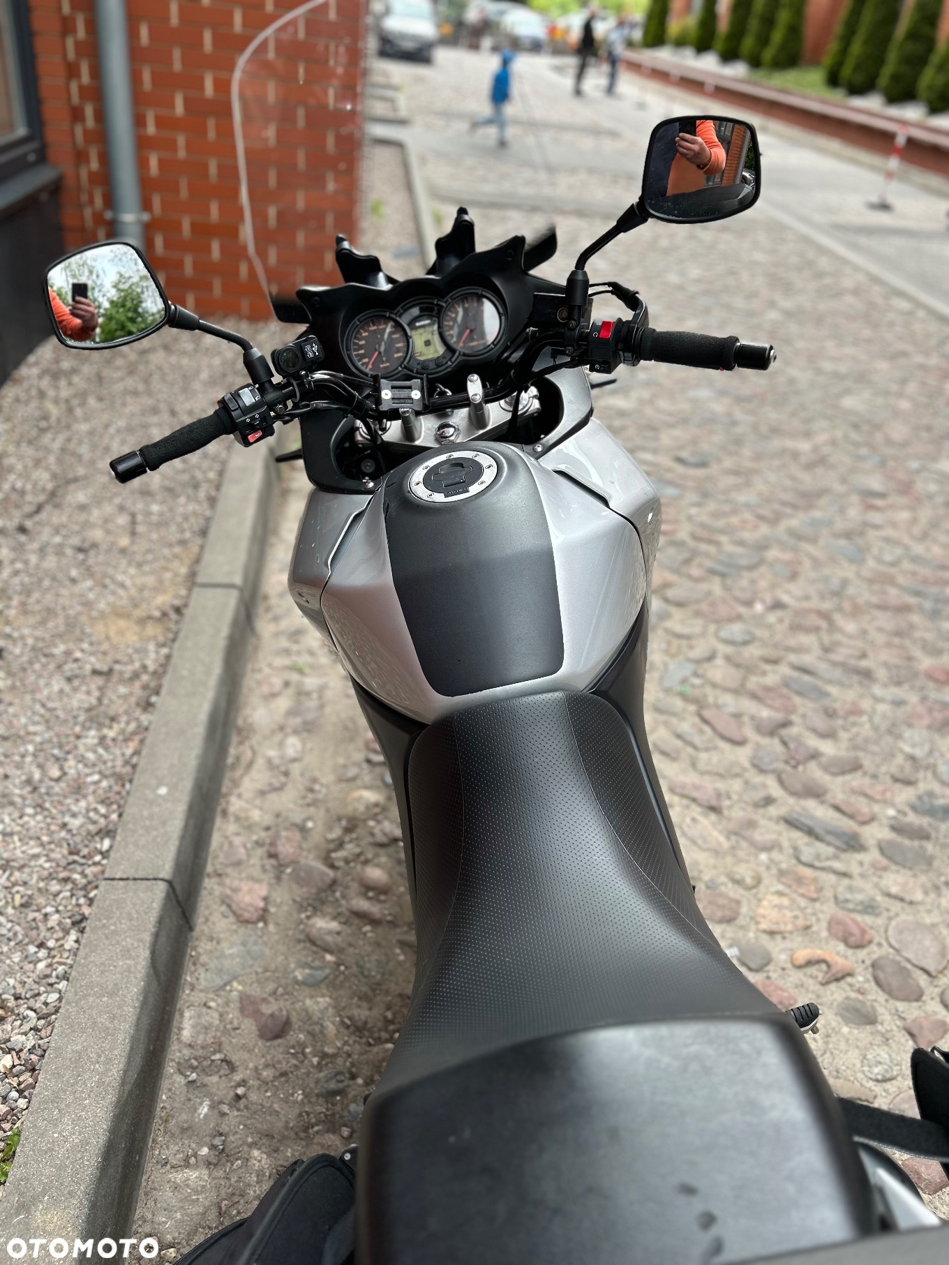 Suzuki DL - 4