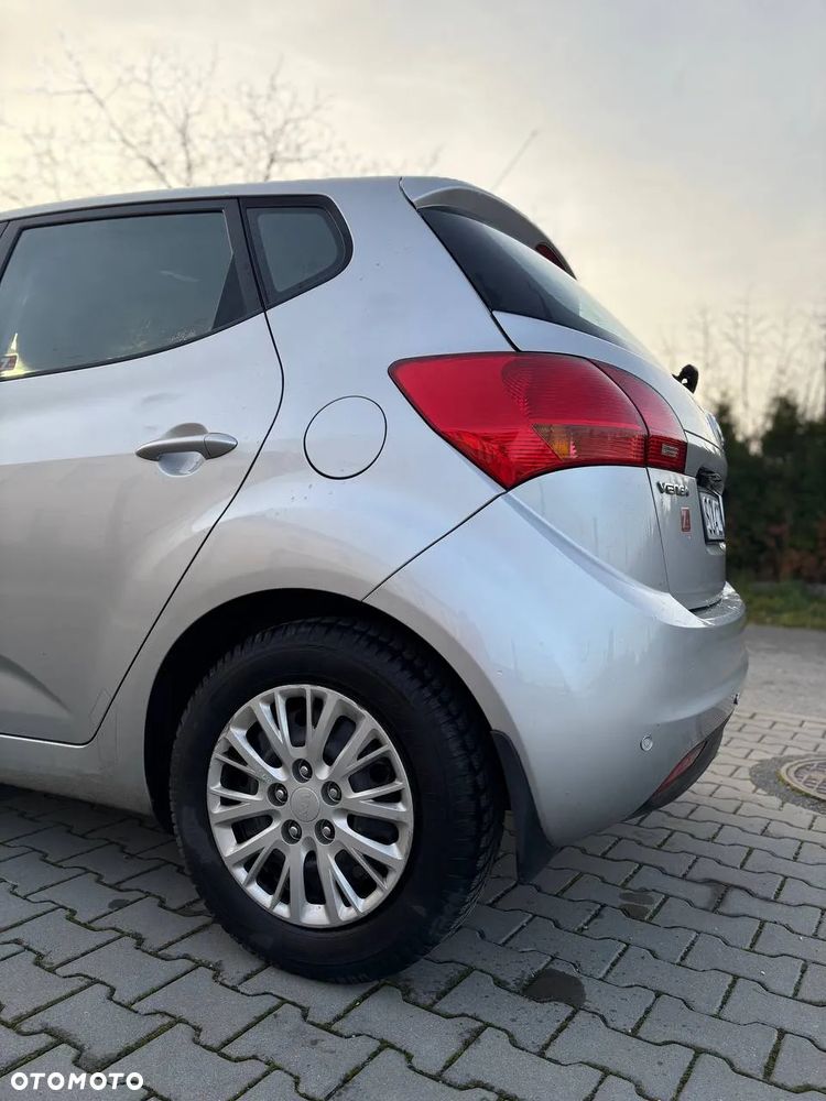 Kia Venga 1.4 L - 13