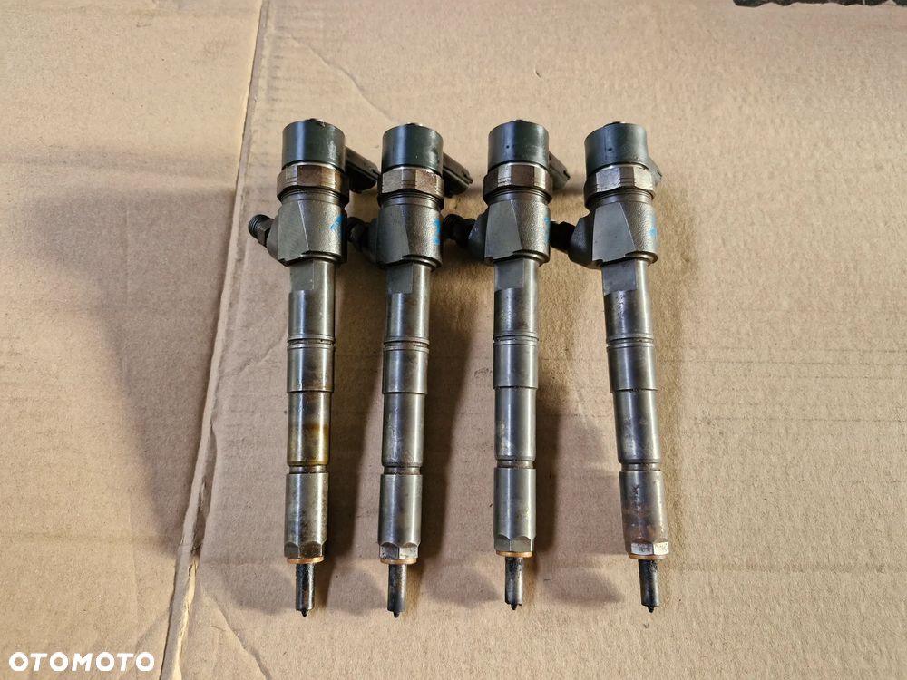 Wtryskiwacze opel insignia astra zafira 2.0 cdti