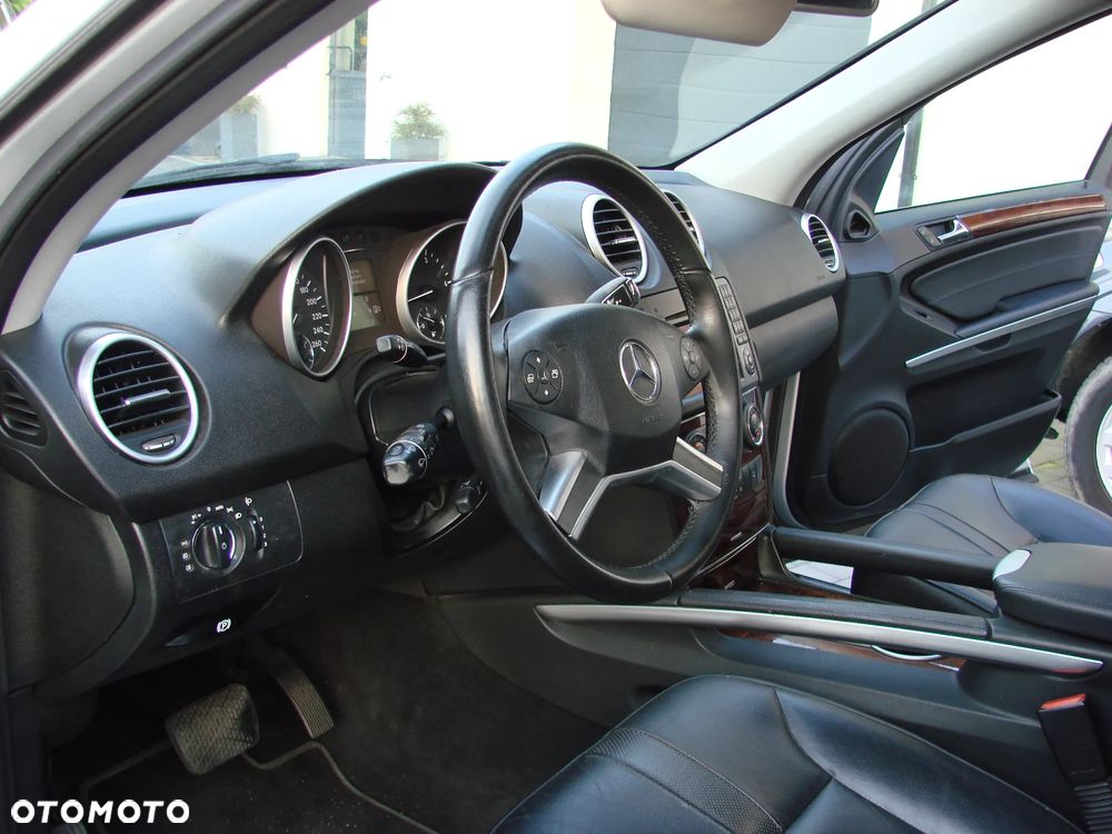 Mercedes-Benz ML - 18