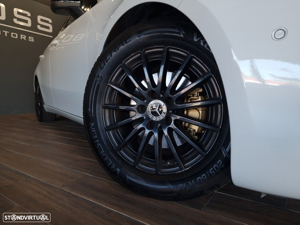 Mercedes-Benz A 180 Limousine d Progressive Aut. - 4