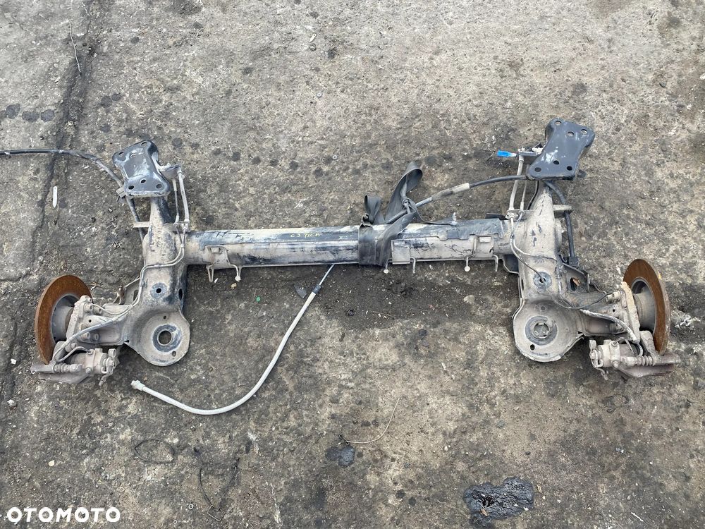 Belka zawieszenia tył C3 PICASSO 09R - 1