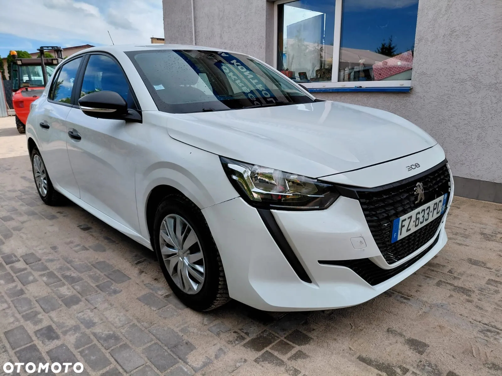 Peugeot 208 - 3