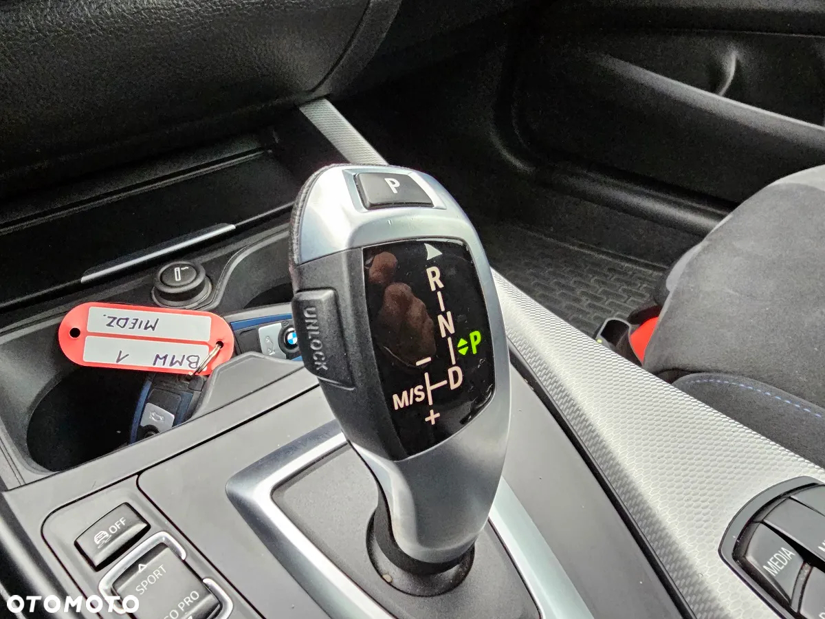 BMW Seria 1 118i Sport Line - 24