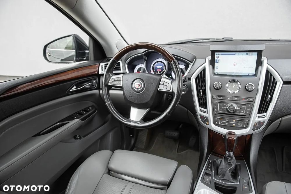 Cadillac SRX - 27
