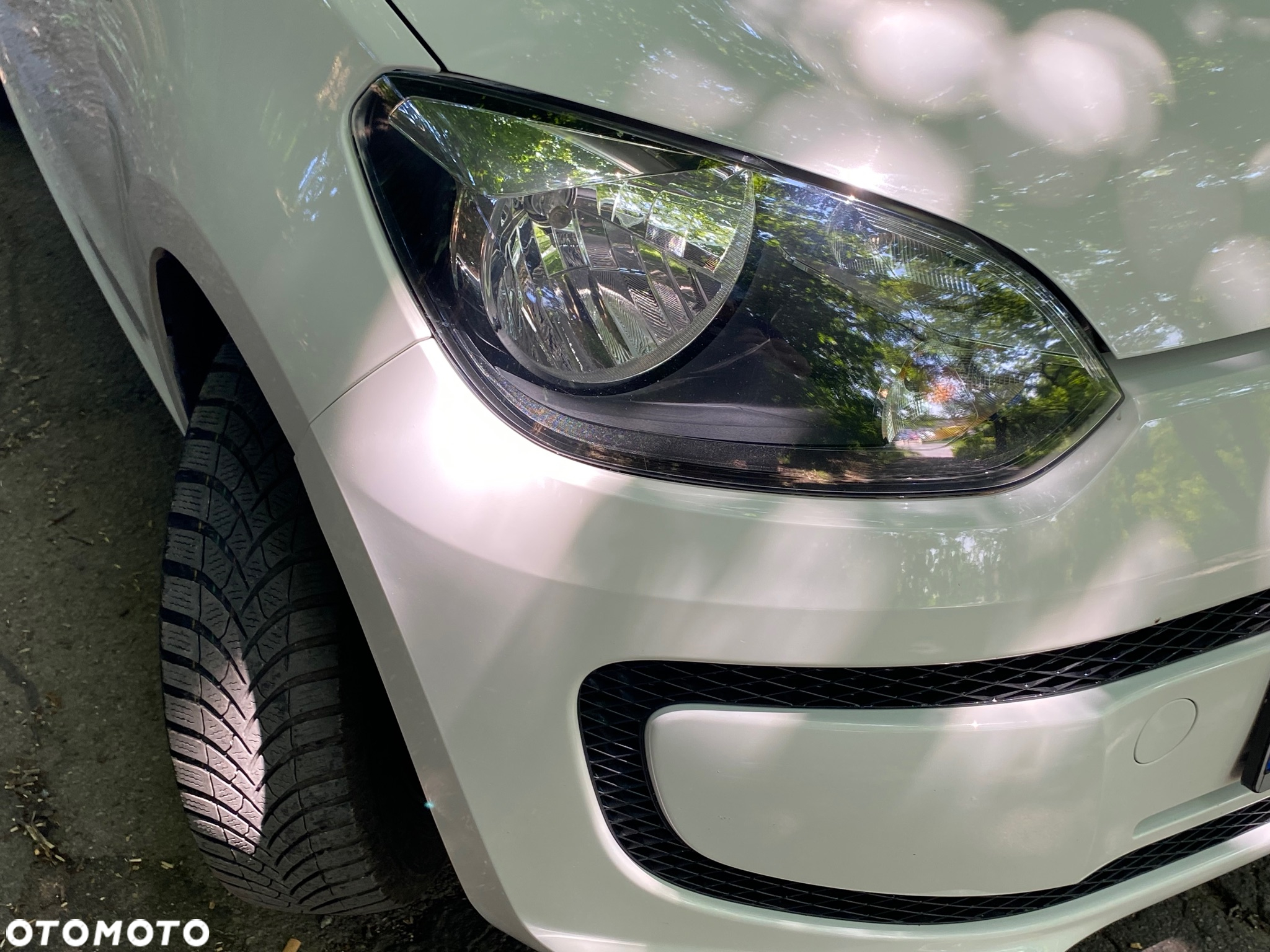 Volkswagen up! Active - 16