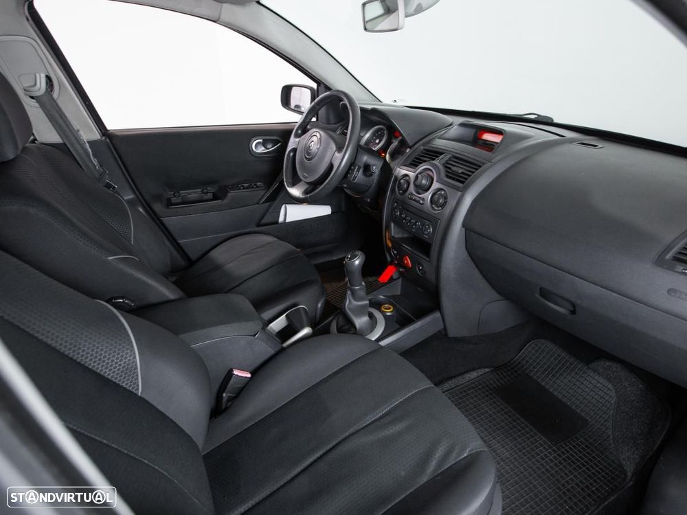 Renault Mégane Sport Tourer - 8