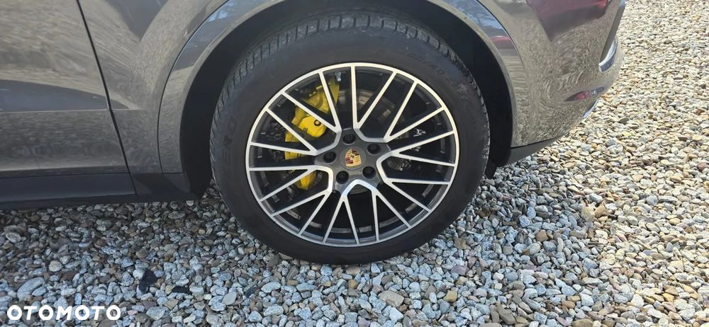 Porsche Cayenne - 38