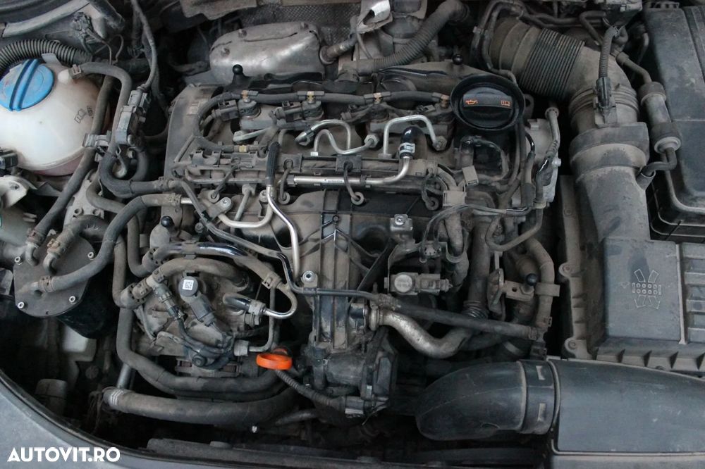 Volkswagen Passat 2.0 TDI DPF Blue TDI DSG Comfortline - 19