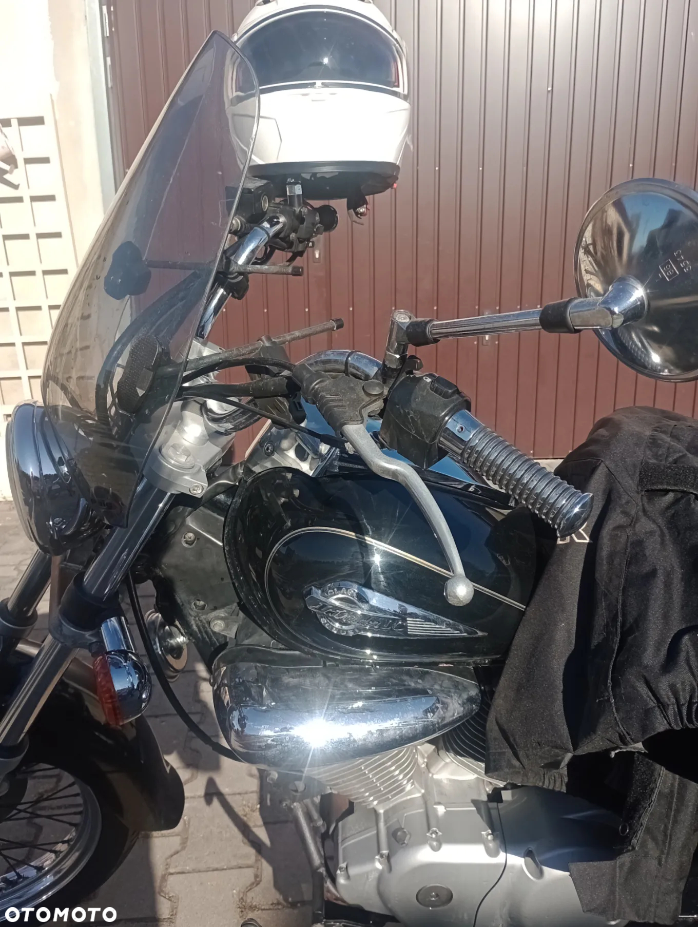 Suzuki Intruder - 2