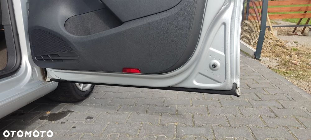 Volkswagen Golf 1.6 Tour - 11
