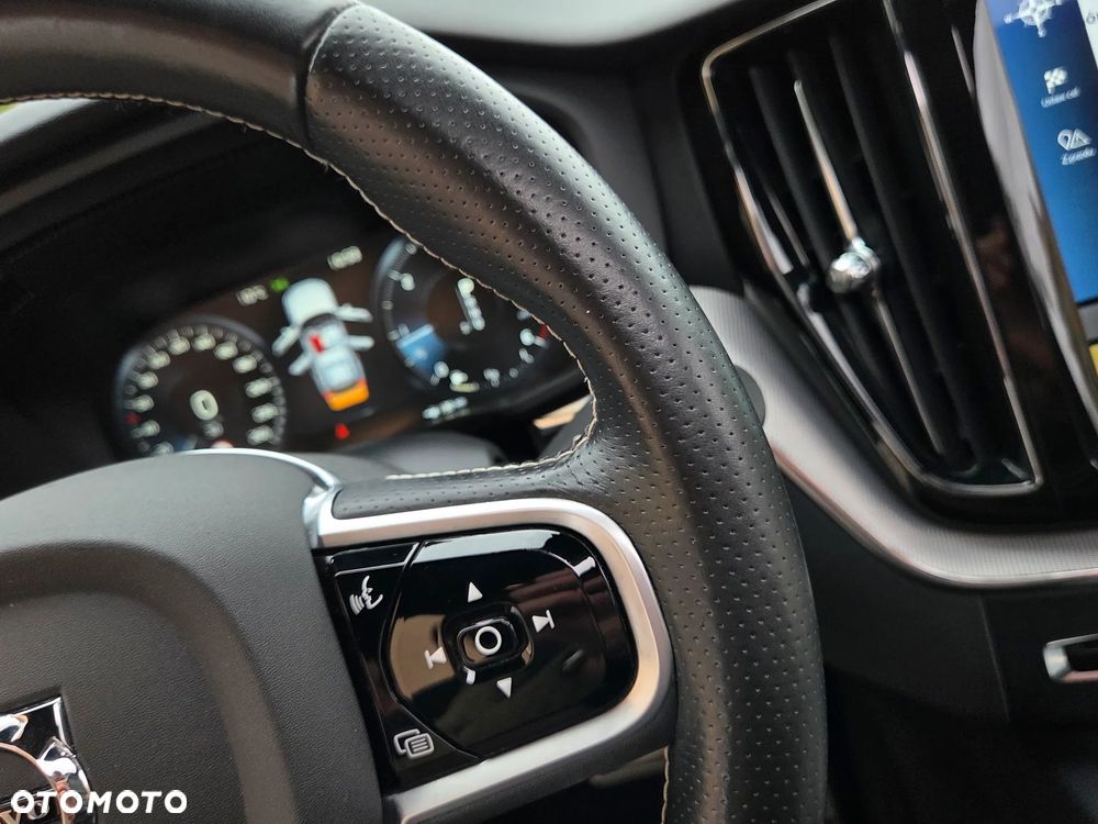 Volvo XC 60 - 33