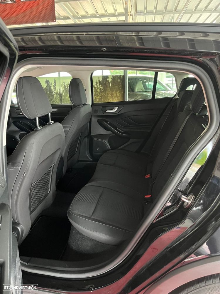 Ford Focus SW 1.5 TDCi EcoBlue Active X - 29