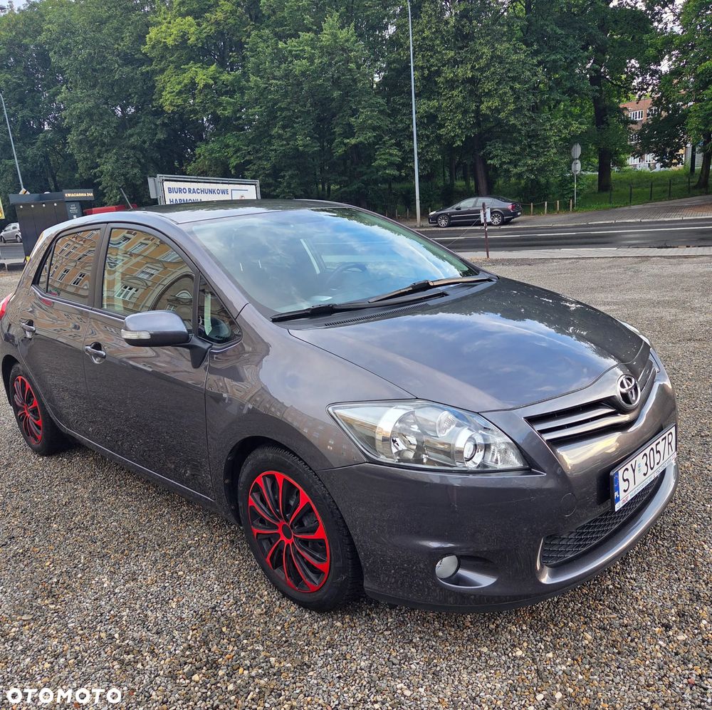 Toyota Auris 1.6 Valvematic Executive - 2