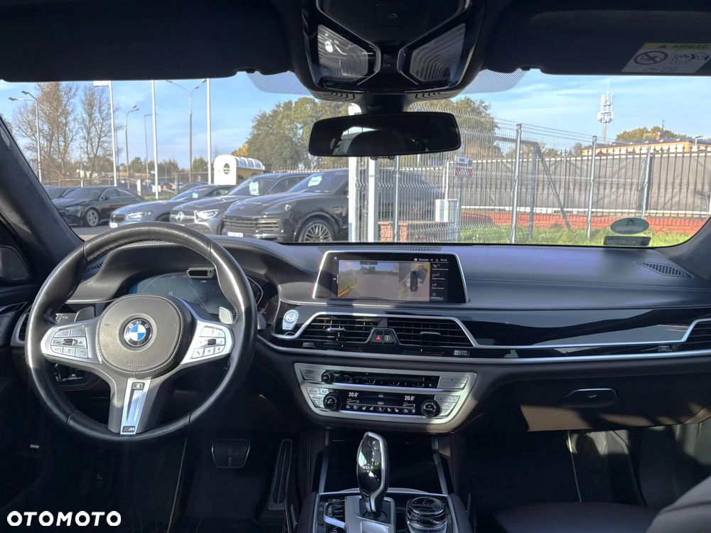 BMW Seria 7 750Ld xDrive sport - 33