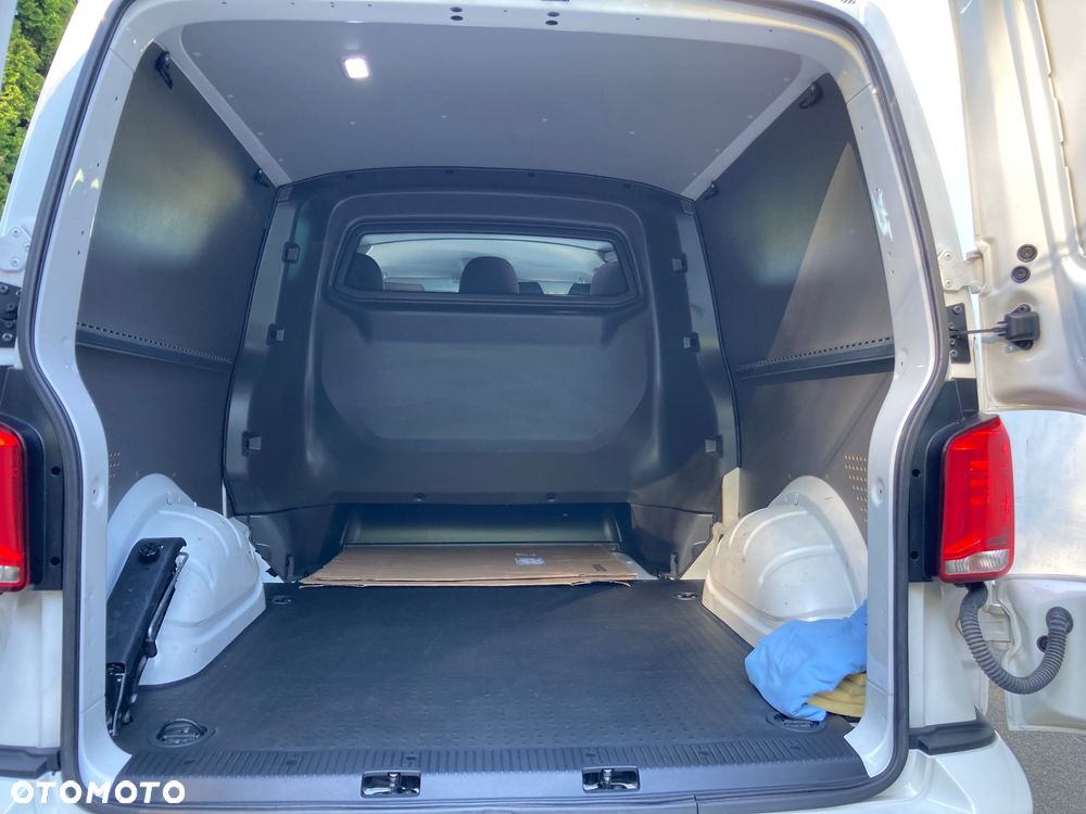 Volkswagen Transporter - 25