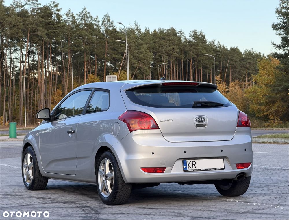 Kia Ceed - 6