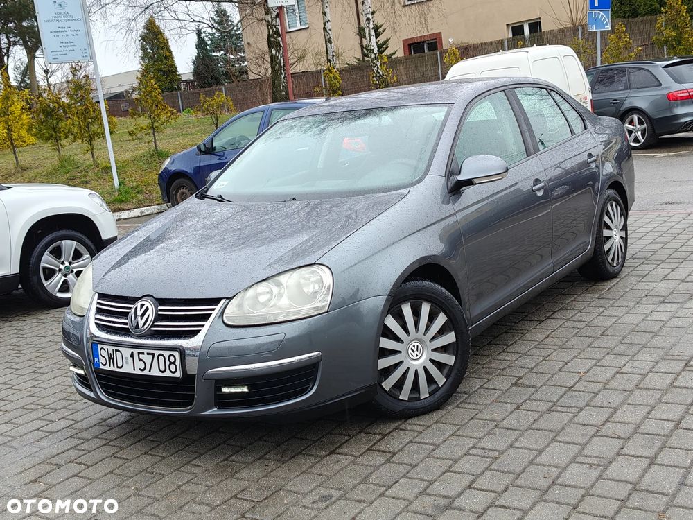 Volkswagen Jetta 1.6 United - 13