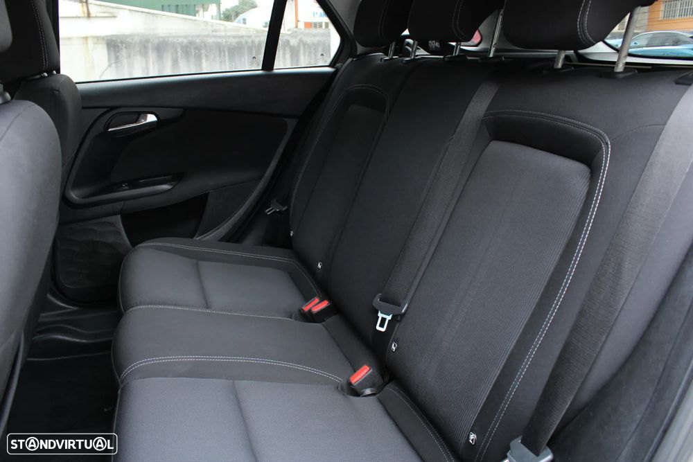 Fiat Tipo Station Wagon 1.6 M-Jet Lounge Tech DCT - 27