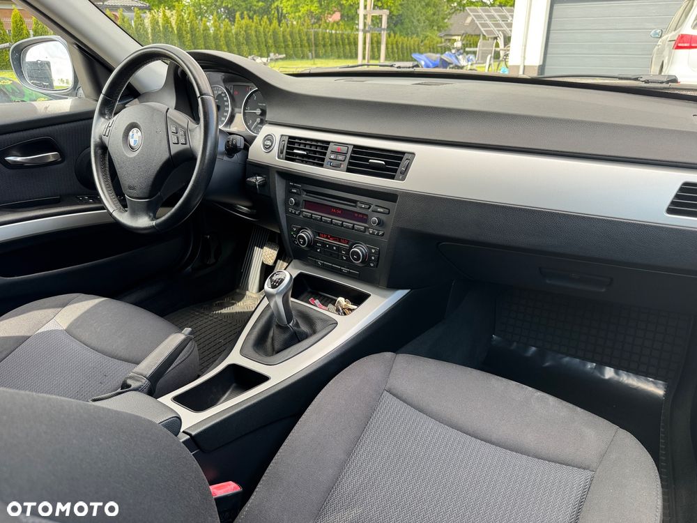 BMW Seria 3 318d DPF Edition Lifestyle - 8