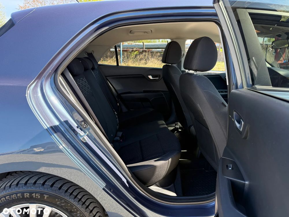 Kia Rio 1.2 Business Line - 28