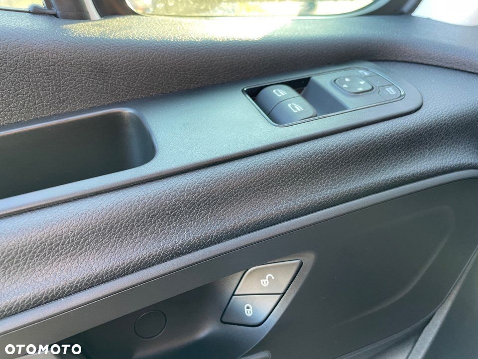 Mercedes-Benz Sprinter - 5