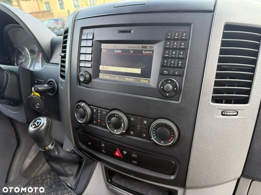 Mercedes-Benz Sprinter - 8