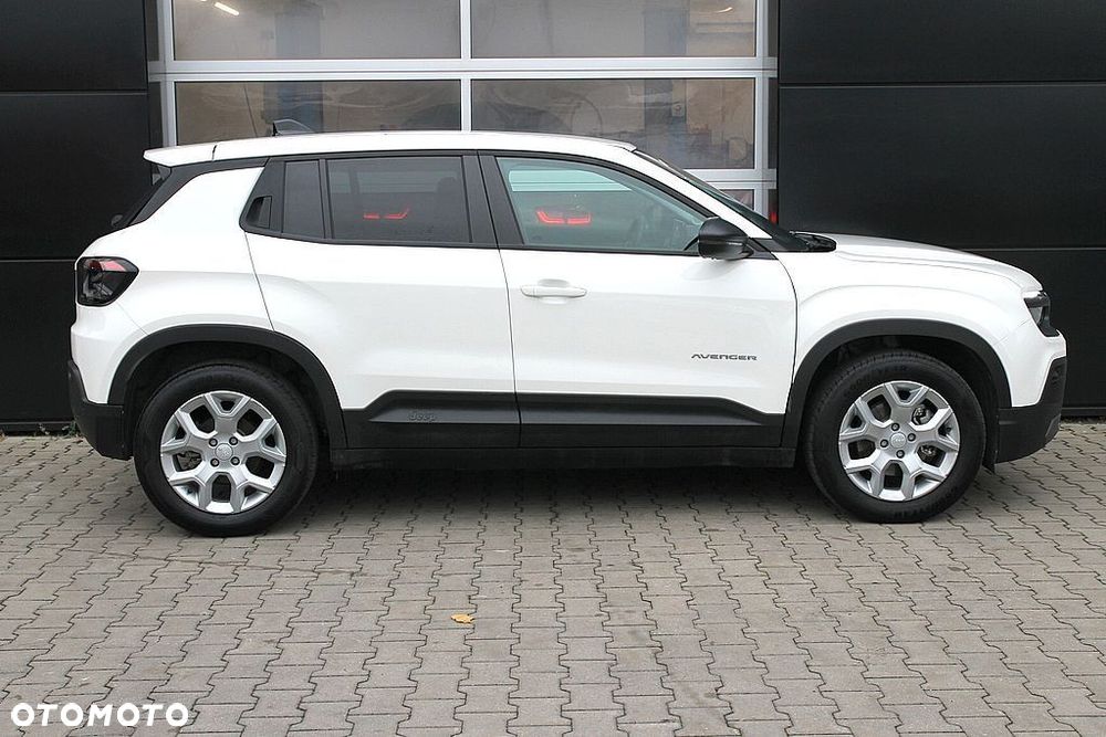 Jeep Avenger 54kWh Longitude - 11
