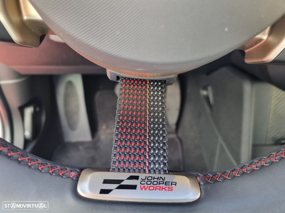 MINI 5 Portas Cooper Premium Plus JCW Auto - 31