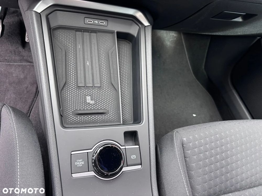 Volkswagen T-Roc 1.5 eTSI Life DSG - 19