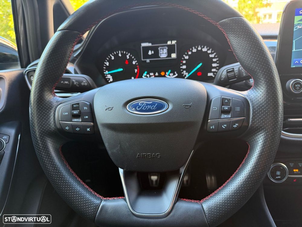 Ford Fiesta 1.0 EcoBoost S&S ST-LINE - 11