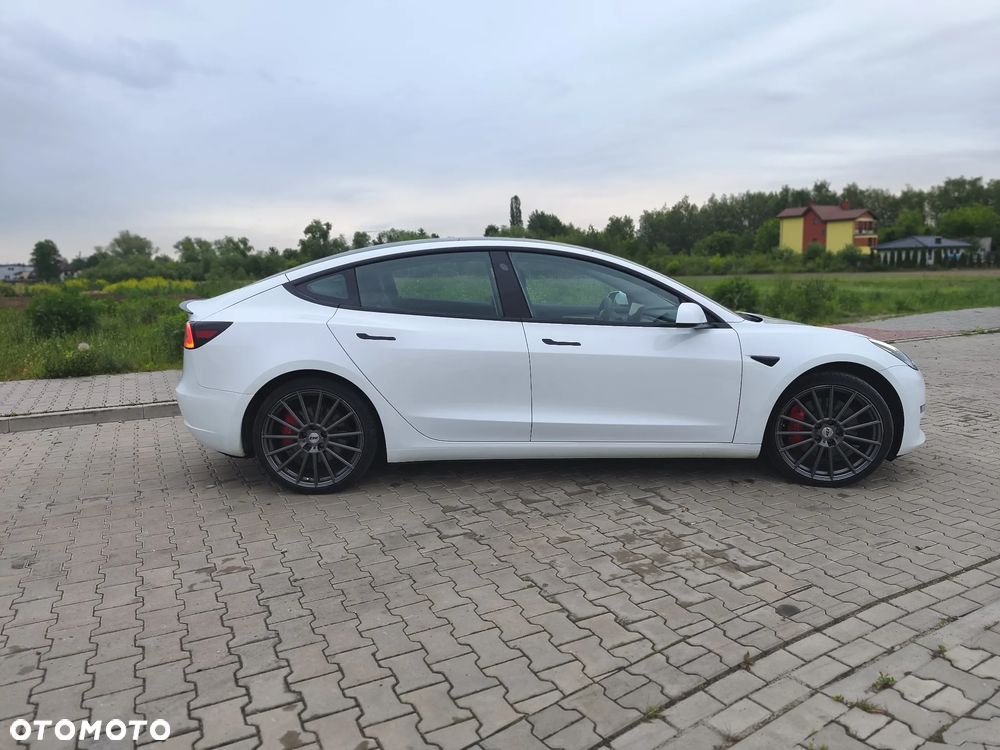 Tesla Model 3 - 14