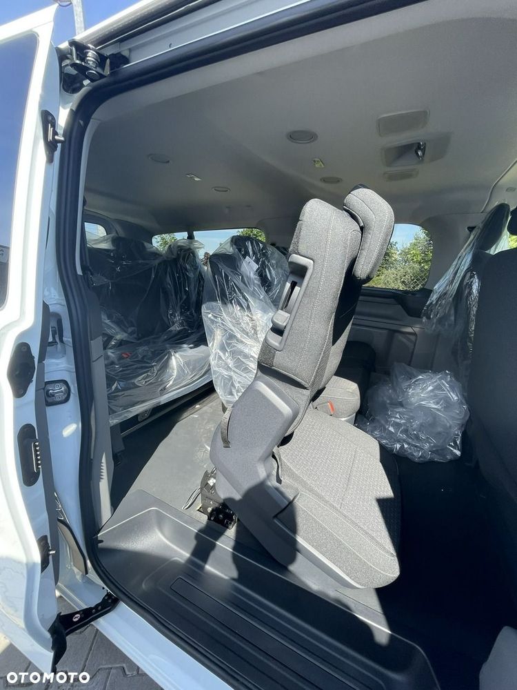 Ford Tourneo Custom - 6