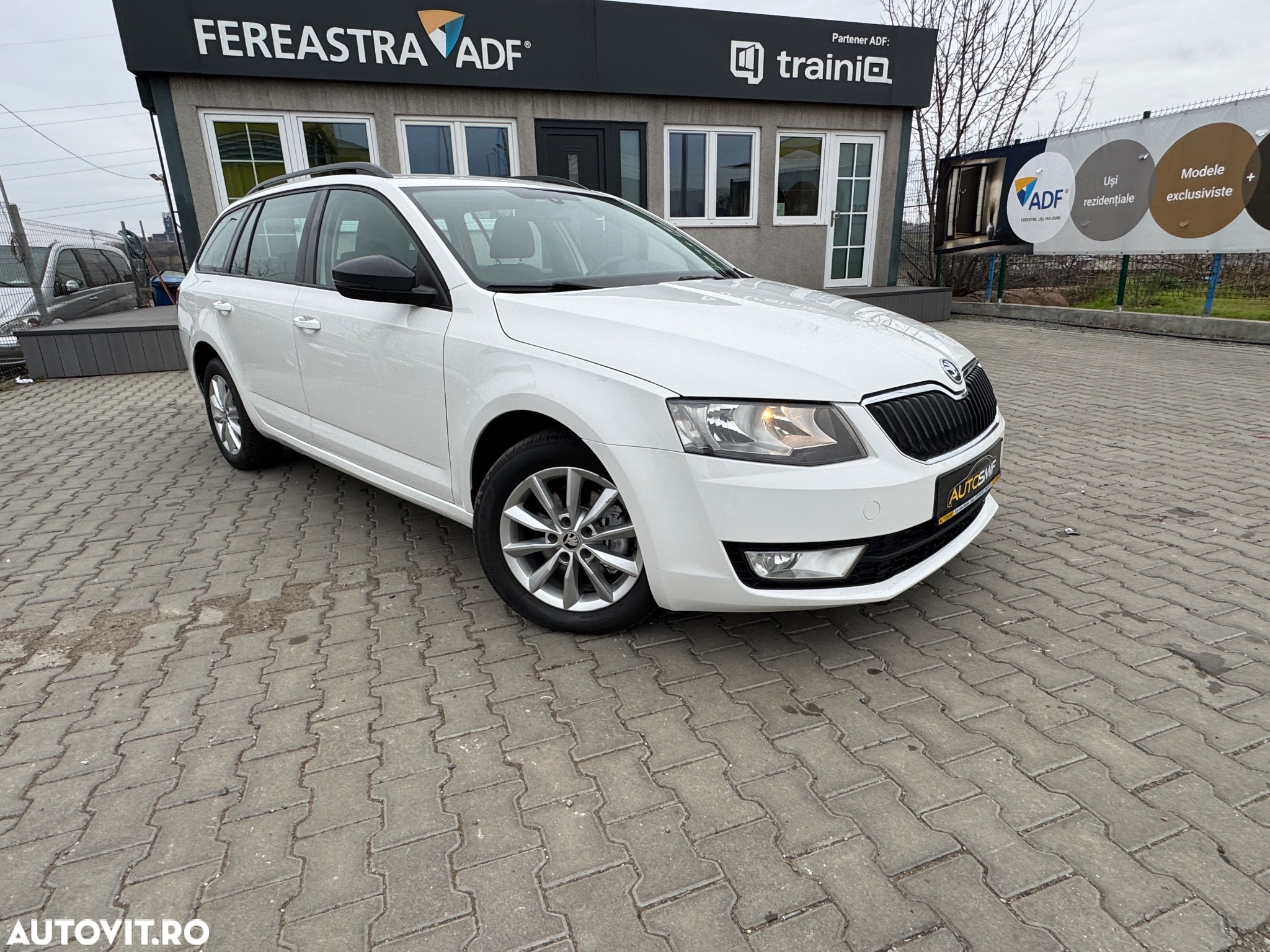 Skoda Octavia 2.0 TDI DSG Ambition - 3